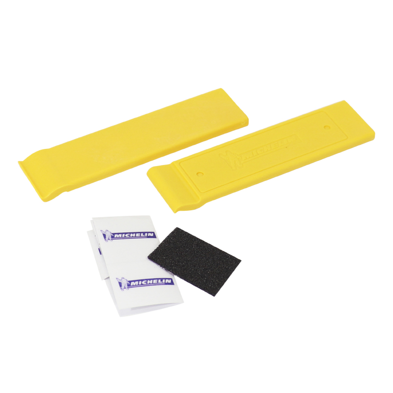 KIT REPARATION CHAMBRE A AIR MICHELIN UNIVERSEL (2 DEMONTES PNEUS - 6 RUSTINES AUTOCOLLANTES - 1 GRATTOIR) KIT REPARATION CHAMBRE A AIR MICHELIN UNIVERSEL (2 DEMONTES PNEUS - 6 RUSTINES AUTOCOLLANTES - 1 GRATTOIR)