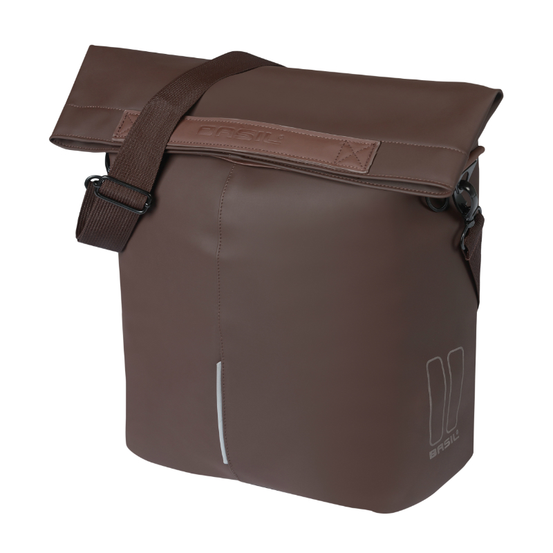 SACOCHE ARRIERE VELO LATERALE SAC BANDOULIERE BASIL CITY SHOPPER VEGAN MARRON IMITATION CUIR DROIT-GAUCHE 14-16L FIXATION HOOK-ON PORTE BAGAGE FERMETURE PLIANT ANTI-PLUIE AVEC REFLECHISSANT