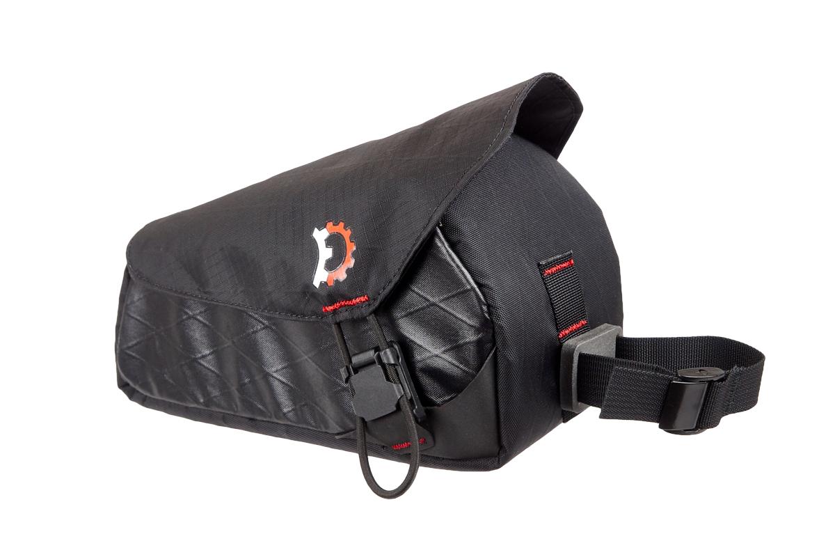 REVELATE DESIGNS MAG TANK BOLT-ON 2000 ECOPAC TOP TUBEBAG, TPU LINER, 1.4L, BLACK REVELATE DESIGNS MAG TANK BOLT-ON 2000 ECOPAC TOP TUBEBAG, TPU LINER, 1.4L, BLACK