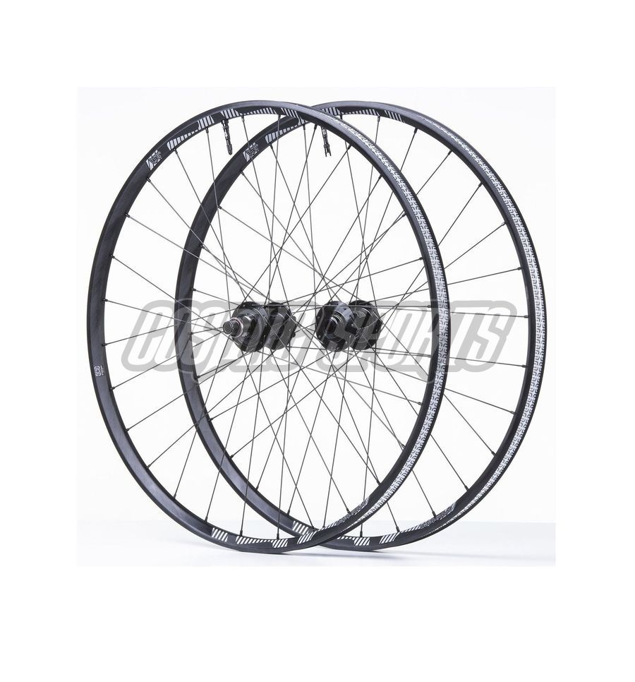 E*THIRTEEN TRS+ BOOST WHEEL FW, 27.5", 110X15MM, 28 H., 27MM, BLACK E*THIRTEEN TRS+ BOOST WHEEL FW, 27.5", 110X15MM, 28 H., 27MM, BLACK