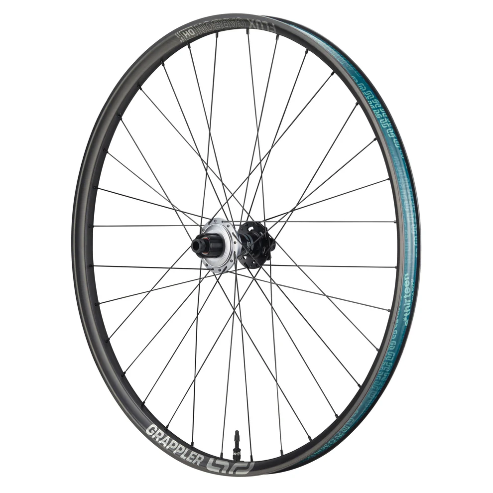 E*THIRTEEN GRAPPLER SIDEKICK FLUX DH CARBON BOOST WHEEL FW, 29", 110X20MM, 28 H., 30MM, BLACK E*THIRTEEN GRAPPLER SIDEKICK FLUX DH CARBON BOOST WHEEL FW, 29", 110X20MM, 28 H., 30MM, BLACK