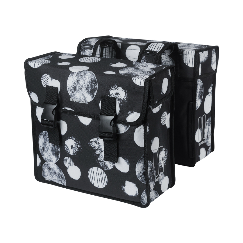 SACOCHE ARRIERE VELO DOUBLE BASIL MARA XL 35L NOIR AVEC MOTIFS BLANCS (43X14X36CM) SACOCHE ARRIERE VELO DOUBLE BASIL MARA XL 35L NOIR AVEC MOTIFS BLANCS (43X14X36CM)