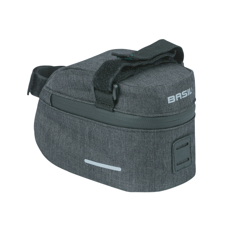 SACOCHE DE SELLE VELO BASIL DISCOVERY 1L GRIS-NOIR FIXATION SANGLES SUR CHARIOT DE SELLE POLYESTER IMPERMEABLE AVEC HOUSSE ANTI-PLUIE SACOCHE DE SELLE VELO BASIL DISCOVERY 1L GRIS-NOIR FIXATION SANGLES SUR CHARIOT DE SELLE POLYESTER IMPERMEABLE AVEC HOUSSE ANTI-PLUIE